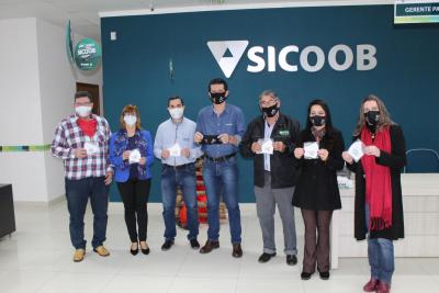 Sicoob Credicapital - Campanha do Dia do C arrecada mais de 12 mil produtos e ajuda cinco entidades sociais de Cascavel