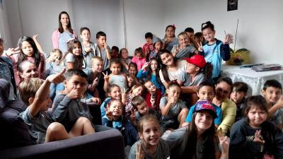 Alunos da Escola Municipal Rio Bonito do Iguaçu visitaram a Campo Aberto FM nesta segunda (11)