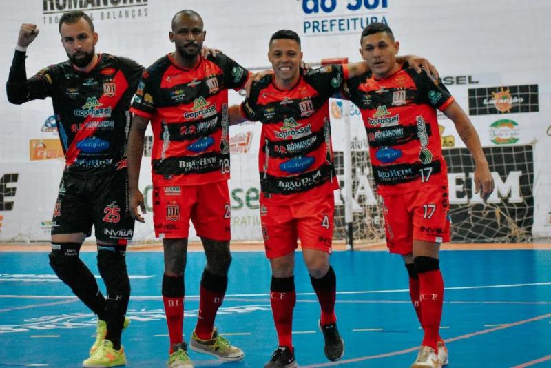 Operário Laranjeiras bate o Cascavel e sobe para a 2ª colocação do Paranaense Chave Ouro de Futsal