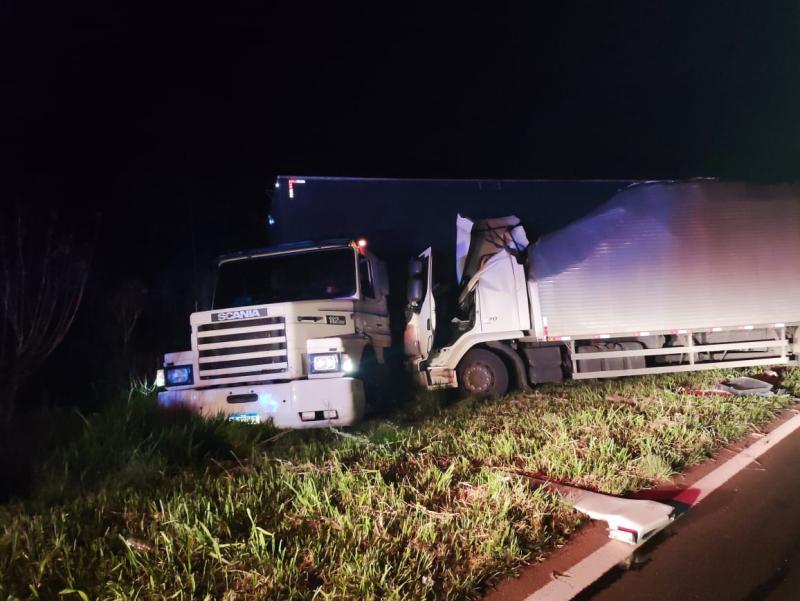 Jovem morre ao ser ejetado de caminhão em grave acidente entre Cantagalo e Candói