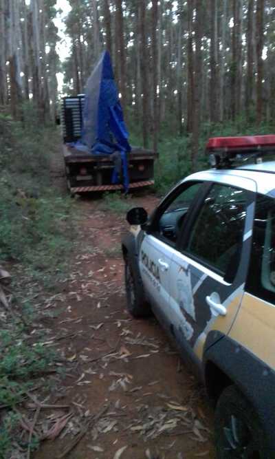 N. Laranjeiras: CaminhÃ£o roubado em SC Ã© encontrado abandonado no Rio Guarani