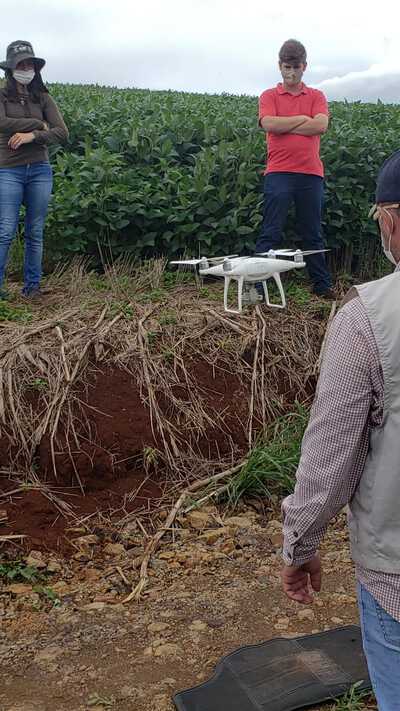 Sindicato Rural de Laranjeiras do Sul e SENAR – PR proporcionam curso de operação de drones a produtores 