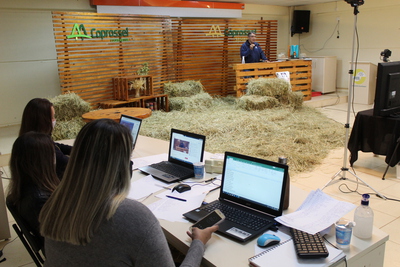 Coprossel  -  Conhecimento é a semente da produtividade e rentabilidade no Agro