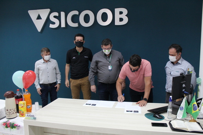 Sicoob Credicapital comemora 7 anos em Laranjeiras do Sul 