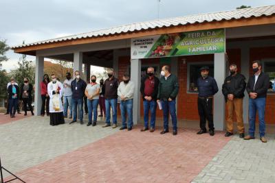 Poder público em Rio Bonito do Iguaçu inaugurou (15/07) espaço físico para Feira do Produtor Rural 