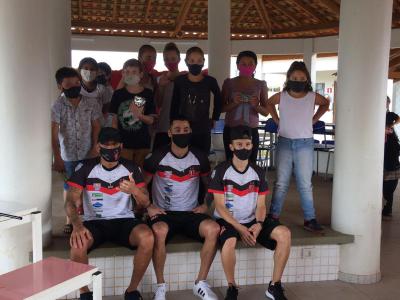  Torcida Sangue Rubro Negro e Jogadores do Operário do Feminino e masculino fizeram a entrega dos brinquedos da Ação entre Amigos.