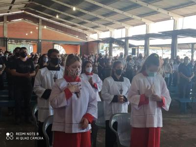 Missa das CrianÃ§as Ã© celebrada pelo bispo dom Amilton