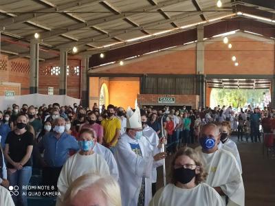 Missa das CrianÃ§as Ã© celebrada pelo bispo dom Amilton
