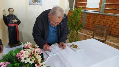 Padre Giovanni Murazzo lançou mais um livro de Evangelização