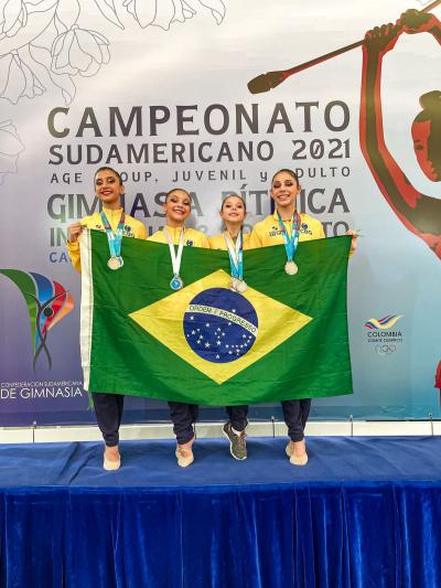 Trio Juvenil de Cascavel com Rafaela enraizada em Laranjeiras do Sul conquistaram duas medalhas de Ouro no Sul Americano da Colômbia. 