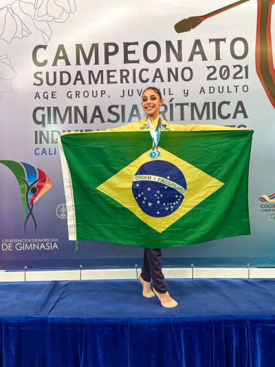 Trio Juvenil de Cascavel com Rafaela enraizada em Laranjeiras do Sul conquistaram duas medalhas de Ouro no Sul Americano da Colômbia. 