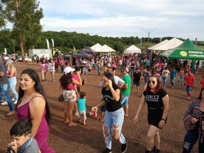 Casa Cheia em Rio Bonito do Iguaçu para prestigiar o Paranaense de Motocross e Rodeio Coutry