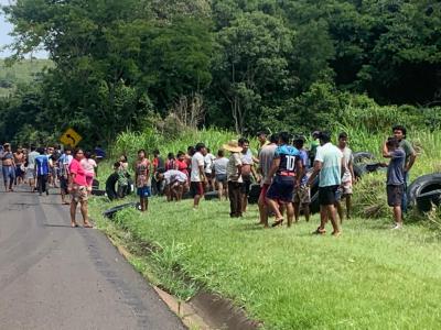 Laranjeiras: PRF atendeu dois tombamentos de carretas na BR 277