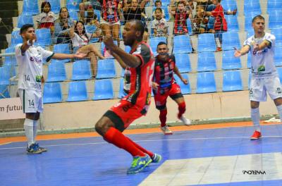 Operário Laranjeiras Bate o Toledo e Garante Vaga nas Semifinais da Liga Futsal Paraná