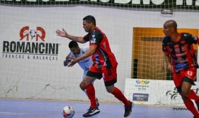 Operário Laranjeiras Bate o Toledo e Garante Vaga nas Semifinais da Liga Futsal Paraná