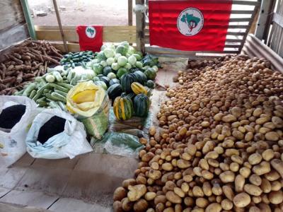 “Natal Sem Fome”: Famílias do MST, posseiros e faxinalenses partilham  alimentos em Pinhão (PR), nesta sexta (17) 