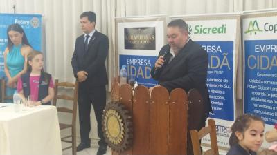 Rotary Clube de Laranjeiras do Sul na Festiva de 52 anos fundou o Rotakids