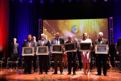 Em solenidade especial, Câmara de Vereadores de LS entrega seis títulos de Cidadão Honorário