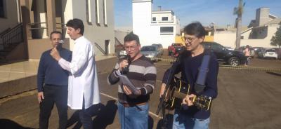 Paróquia Sant’Ana celebrou Corpus Christi com o retorno da procissão e missa campal