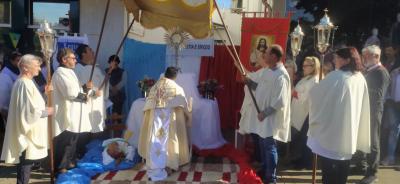 Paróquia Sant’Ana celebrou Corpus Christi com o retorno da procissão e missa campal