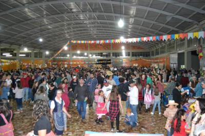 Festa Paroquial da Catequese de Laranjeiras do Sul reuniu Centenas de Pessoas