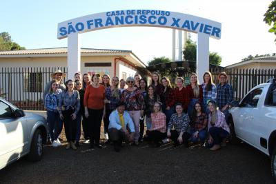 No Dia do Cooperativismo, Sicredi realiza ação beneficente na Casa de Repouso São Francisco Xavier