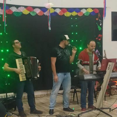 Noite Cultural em Porto Barreiro com apresentações artísticas e comidas típicas