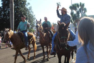 Cavalgada da Padroeira Sant’Ana reúne dezenas de cavaleiros