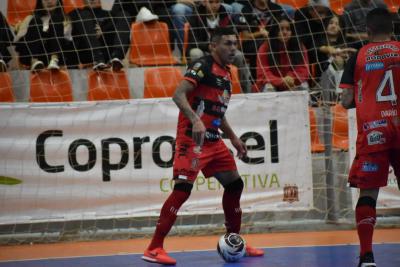 Operário Laranjeiras goleia Campo Mourão e retorna ao G4 do Paranaense de Futsal Chave Ouro.