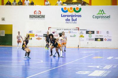 Em Festa de Gala do Futsal Feminino Leoas da Serra vencem o Operário Laranjeiras