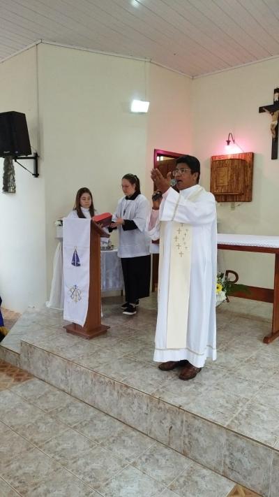 Em Rio Novo, na Missa Solene teve coroação da Imagem de N.Sra. Aparecida