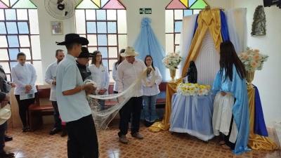 Em Rio Novo, na Missa Solene teve coroação da Imagem de N.Sra. Aparecida