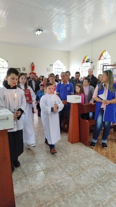 Em Rio Novo, na Missa Solene teve coroação da Imagem de N.Sra. Aparecida