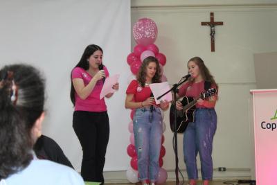 Evento Outubro Rosa Coprossel demonstra força, importância e superação da mulher 