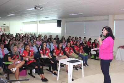 Evento Outubro Rosa Coprossel demonstra força, importância e superação da mulher 