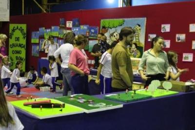 Escola Vicentina Santa Ana realiza a Feira do Conhecimento