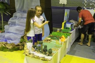 Escola Vicentina Santa Ana realiza a Feira do Conhecimento