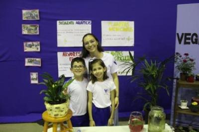 Escola Vicentina Santa Ana realiza a Feira do Conhecimento