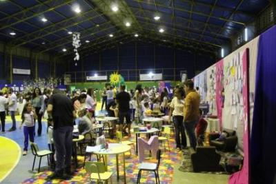 Escola Vicentina Santa Ana realiza a Feira do Conhecimento