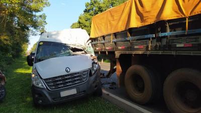 Laranjeiras: Acidente envolvendo seis veÃ­culos foi registrado na BR 277