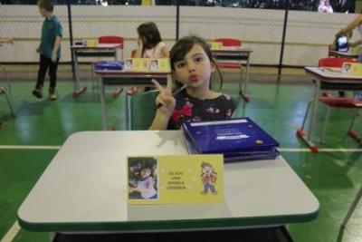 Noite de Autógrafos dos alunos do Jardim 2 da Escola Aluísio Maier foi um verdadeiro sucesso