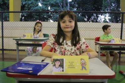 Noite de Autógrafos dos alunos do Jardim 2 da Escola Aluísio Maier foi um verdadeiro sucesso