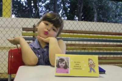 Noite de Autógrafos dos alunos do Jardim 2 da Escola Aluísio Maier foi um verdadeiro sucesso