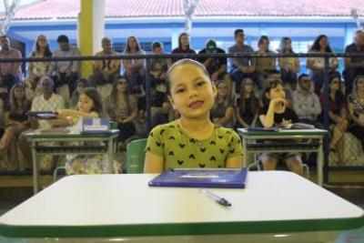 Noite de Autógrafos dos alunos do Jardim 2 da Escola Aluísio Maier foi um verdadeiro sucesso