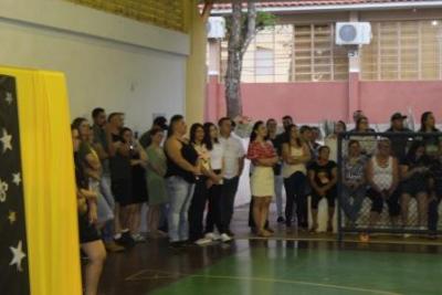 Noite de Autógrafos dos alunos do Jardim 2 da Escola Aluísio Maier foi um verdadeiro sucesso