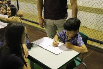 Noite de Autógrafos dos alunos do Jardim 2 da Escola Aluísio Maier foi um verdadeiro sucesso