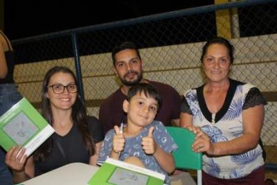 Noite de Autógrafos dos alunos do Jardim 2 da Escola Aluísio Maier foi um verdadeiro sucesso