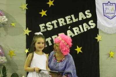 Noite de Autógrafos dos alunos do Jardim 2 da Escola Aluísio Maier foi um verdadeiro sucesso