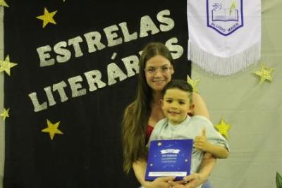 Noite de Autógrafos dos alunos do Jardim 2 da Escola Aluísio Maier foi um verdadeiro sucesso