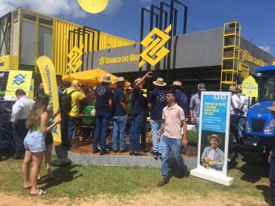 Equipe da Campo Aberto FM visita o Show Rural Coopavel 